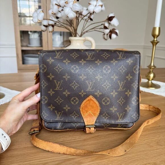 ✅AUTHENTIC✅LOUIS VUITTON CARTOUCHIERE GM - Picture 13 of 14